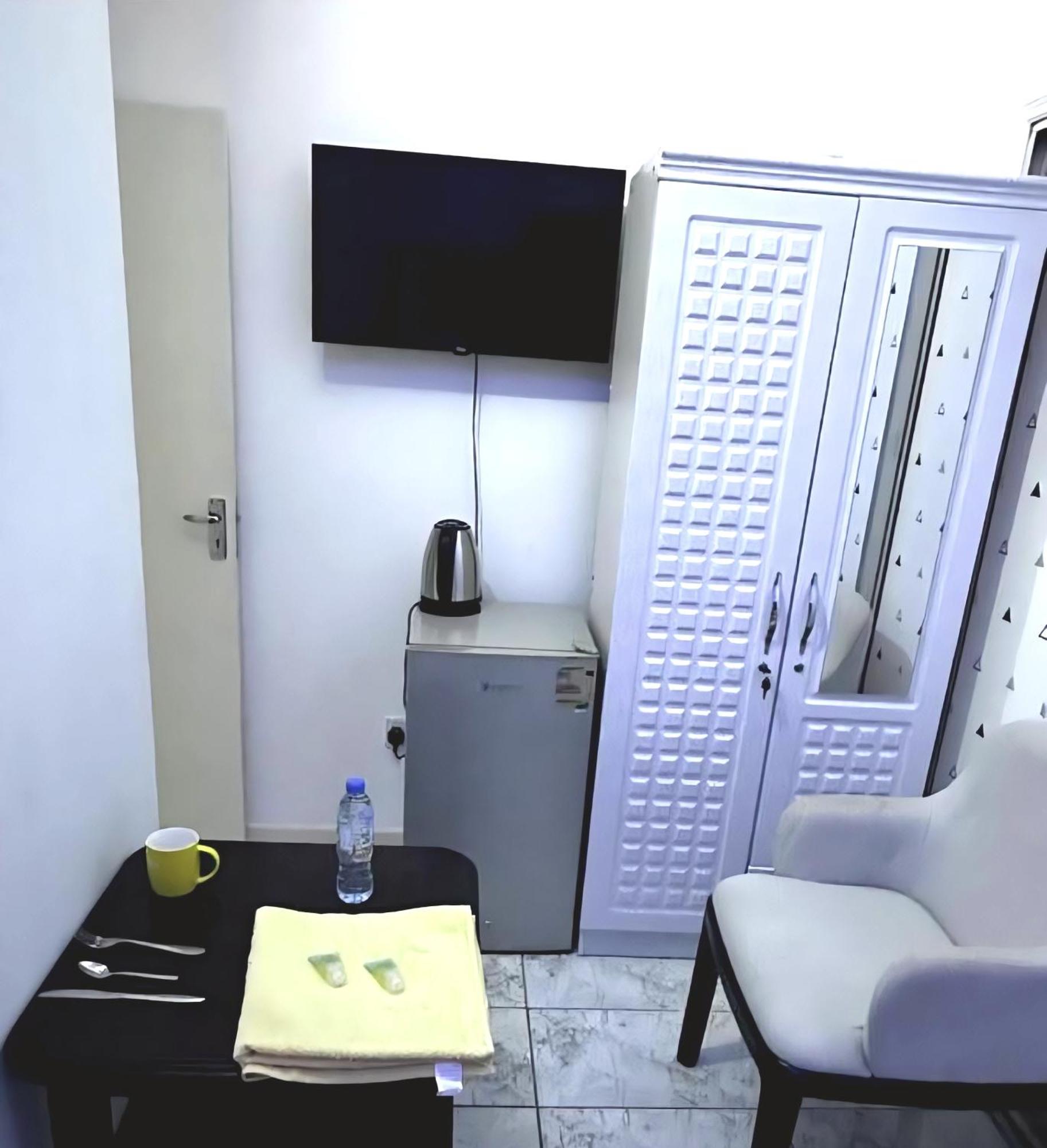 Phenomenal Sea View Hostel Abu Dhabi